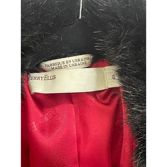 Womens Red Perry Ellis Double Breasted Wool Coat Size 6 Black Fur Collar Jacket - Picture 3 of 7